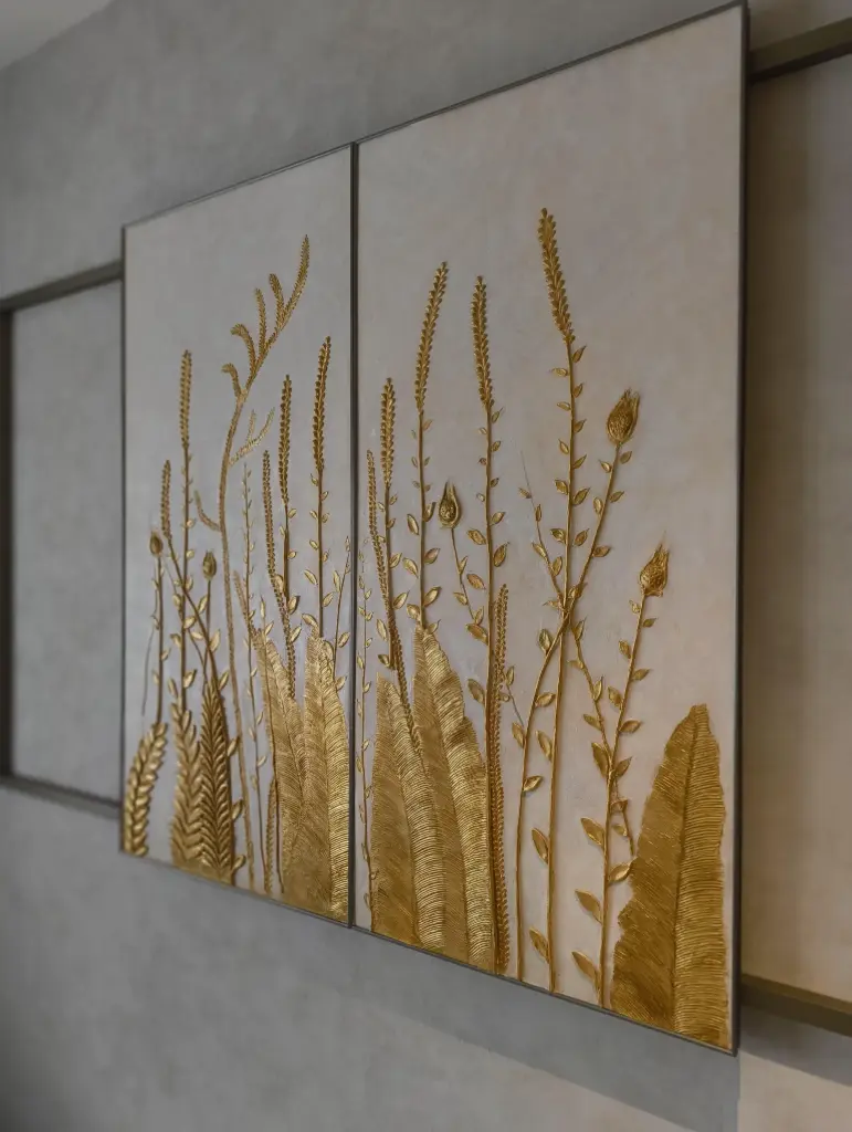 Golden Botanica – Nature in Raised Relief